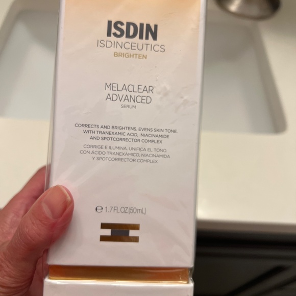 New ISDIN Melaclear advanced pigment correcting serum - Picture 5 of 6